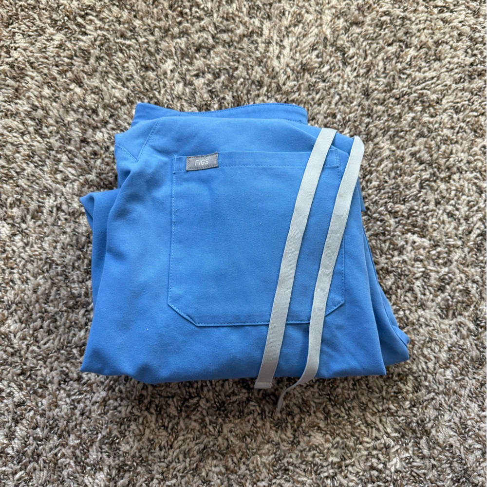 Ceil blue Figs scrubs